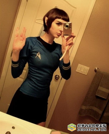 10大外媒点击最高的游戏美女COSPLAY照
