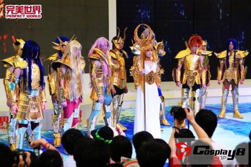 图七、女神雅典娜与十二黄金圣斗士