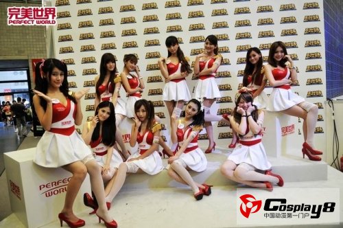图三、完美世界的ShowGirl可爱俏皮