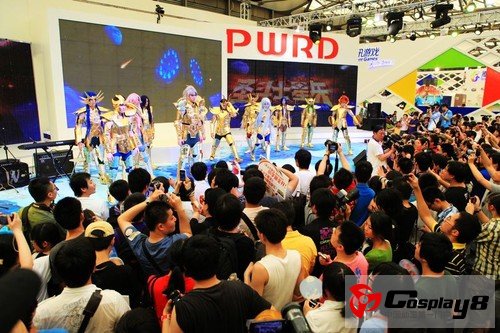 《圣斗士》Cosplay coser轮番上阵完美展台