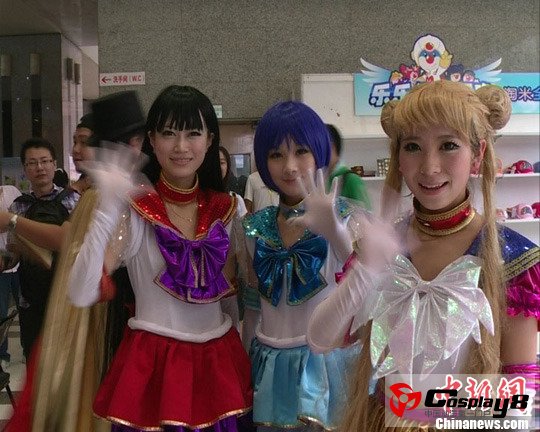 南京动漫嘉年华上演cosplay秀