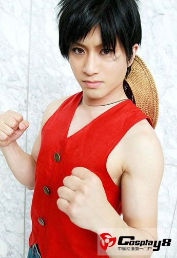 《海贼王》各版路飞Cosplay大集合 
