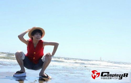 《海贼王》各版路飞Cosplay大集合 