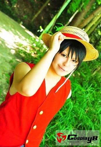 《海贼王》各版路飞Cosplay大集合 