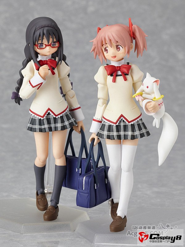 奸笑社就公布手办展WF2012的会场限定品
