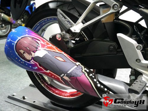 本田展示《one off》女主角汐崎春乃为主题的痛车