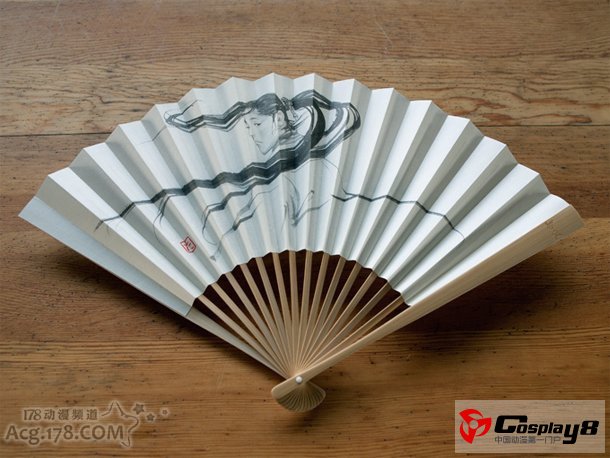 纯手工折扇图案是宫本武藏与佐佐木小次郎