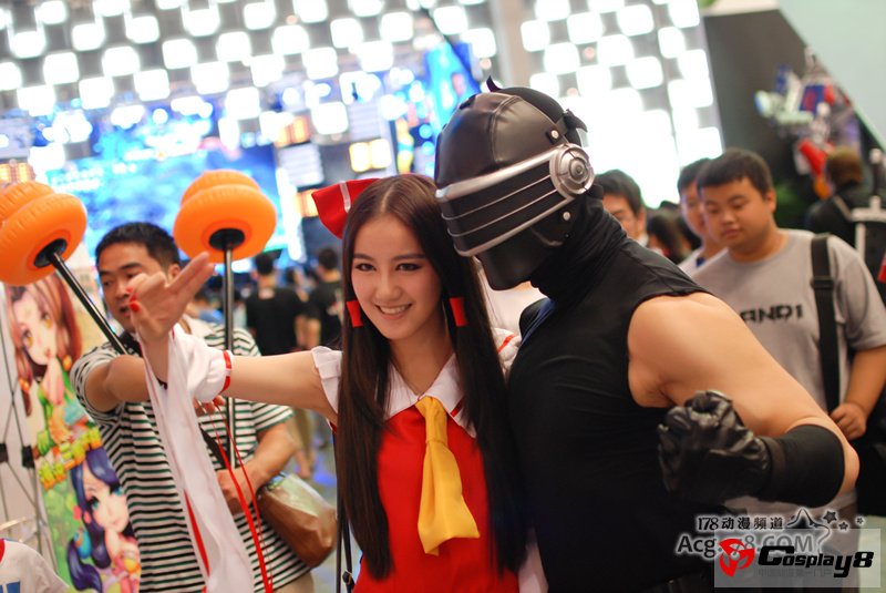CCG2012现场萌Coser与美ShowGirl们大比拼！