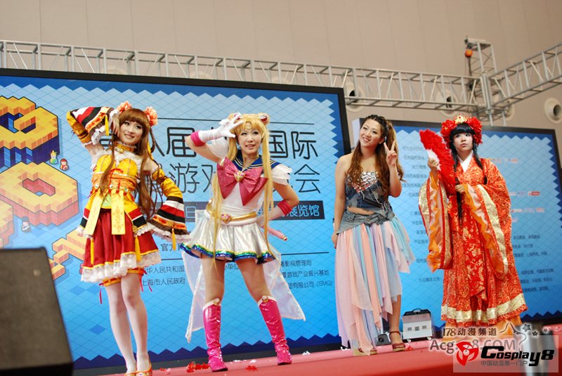 CCG2012现场萌Coser与美ShowGirl们大比拼！