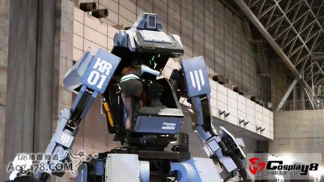 WF2012夏巨型载人机器人KURATAS登场