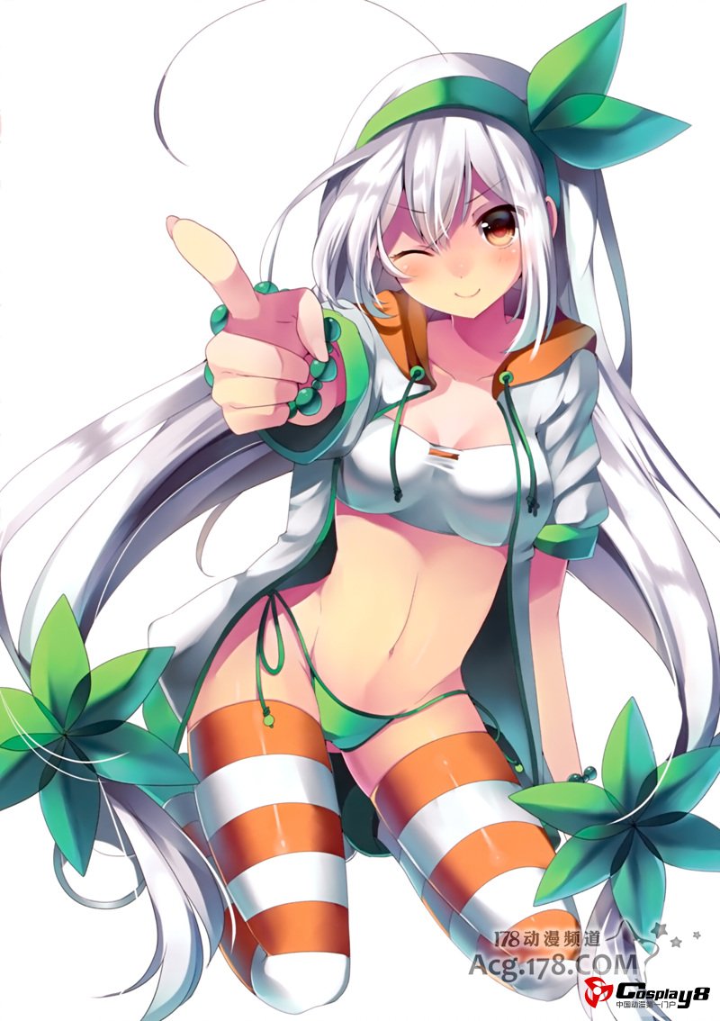 C82美少女插图本《黑发VS白发》