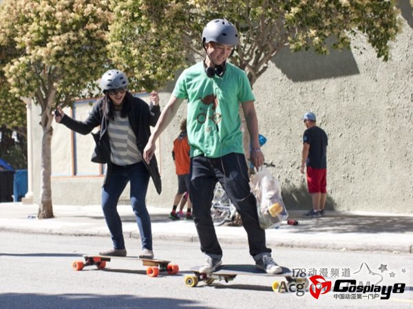 国外超便利短途移动《Boosted Boards》亮相