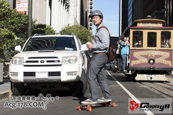 国外超便利短途移动《Boosted Boards》亮相