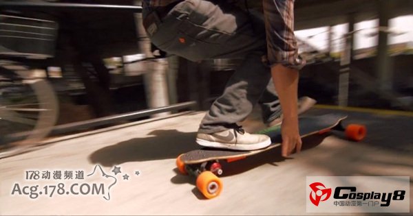 国外超便利短途移动《Boosted Boards》亮相