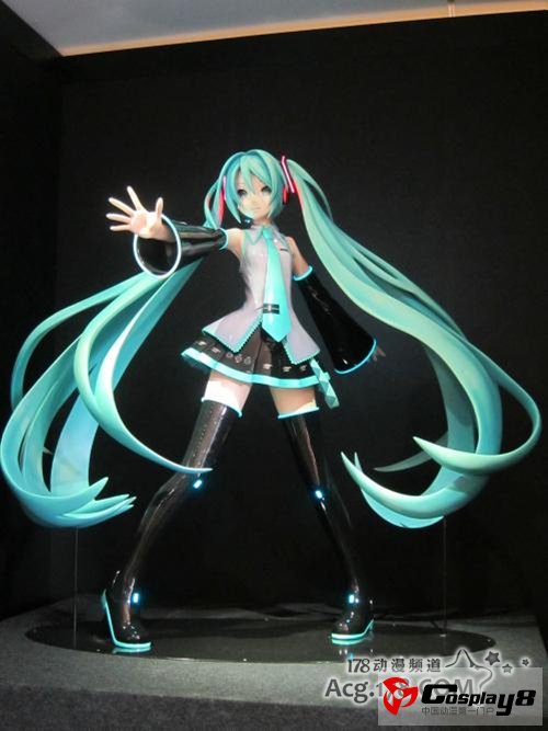 初音未来in横滨·音乐花火大会 miku雕塑现身