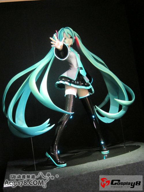 初音未来in横滨·音乐花火大会 miku雕塑现身