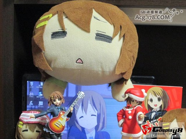 死宅们为《轻音少女》平泽唯准备豪华庆生会