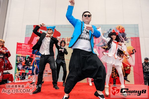 囧囧有神同人祭观众演出和伪娘真爷们大赛火爆