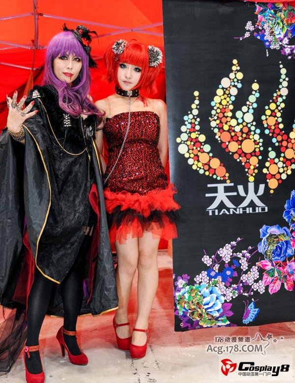 囧囧有神同人祭观众演出和伪娘真爷们大赛火爆