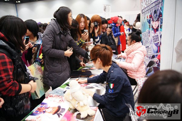 囧囧有神同人祭观众演出和伪娘真爷们大赛火爆