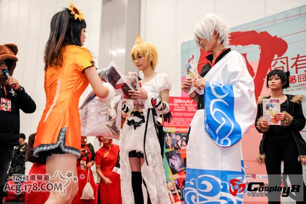 囧囧有神同人祭观众演出和伪娘真爷们大赛火爆