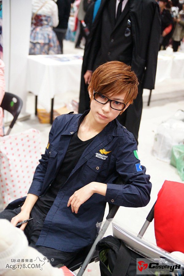 囧囧有神同人祭观众演出和伪娘真爷们大赛火爆