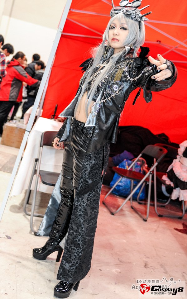 囧囧有神同人祭观众演出和伪娘真爷们大赛火爆