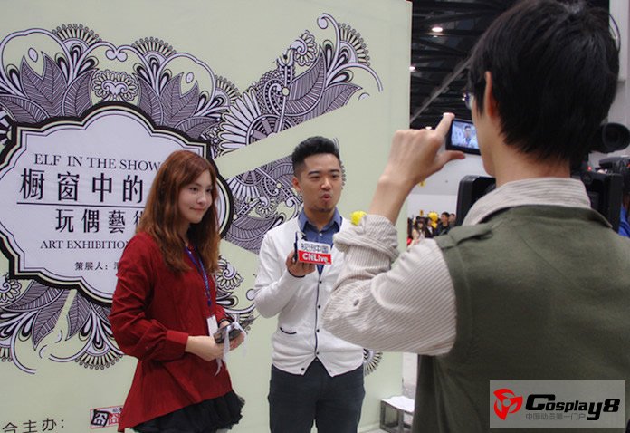 第一届玩偶艺术展“橱窗中的精灵”成功举办