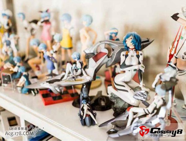 女性御宅房间主题写真集《堕落部屋》