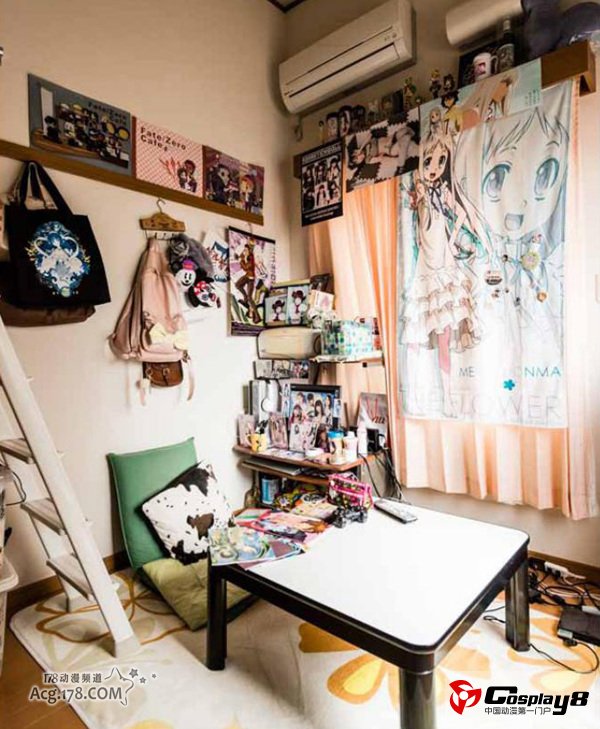女性御宅房间主题写真集《堕落部屋》