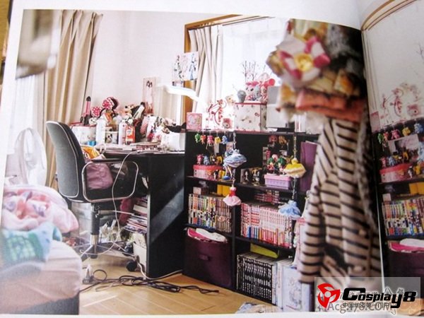 女性御宅房间主题写真集《堕落部屋》