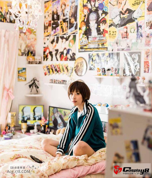 女性御宅房间主题写真集《堕落部屋》